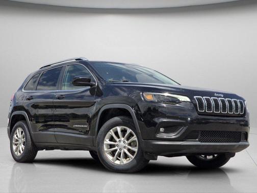 Diamond Black Crystal Pearlcoat 2019 Jeep Cherokee Latitude