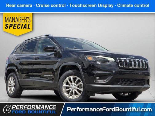 Diamond Black Crystal Pearlcoat 2019 Jeep Cherokee Latitude