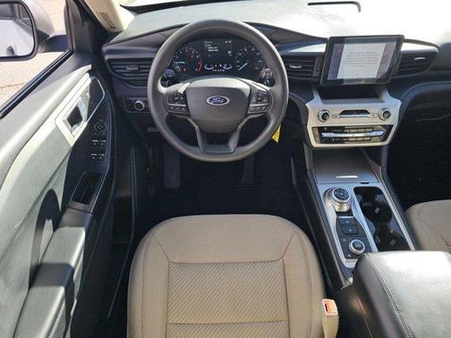 2020 Ford Explorer Base