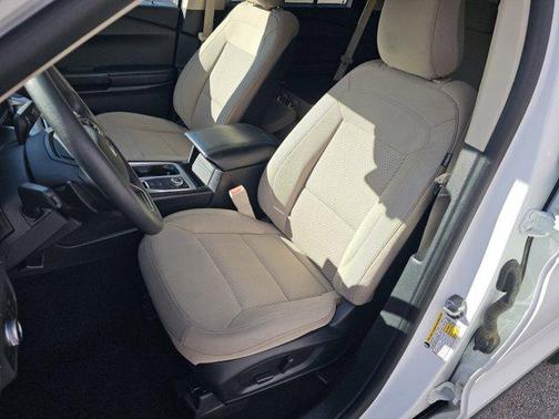 2020 Ford Explorer Base