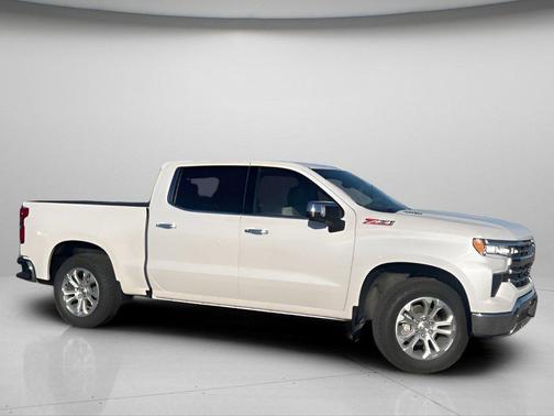 Iridescent Pearl Tricoat 2023 Chevrolet Silverado 1500 LTZ