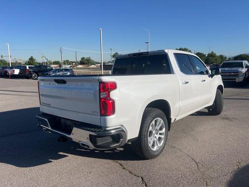Iridescent Pearl Tricoat 2023 Chevrolet Silverado 1500 LTZ