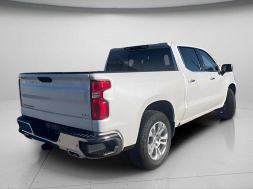 Iridescent Pearl Tricoat 2023 Chevrolet Silverado 1500 LTZ