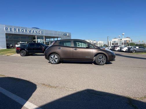 2016 Nissan Leaf SV