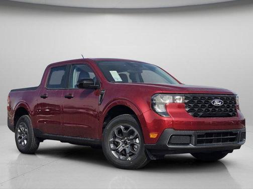Ruby Red Met Tinted CC 2026 Ford Maverick XLT