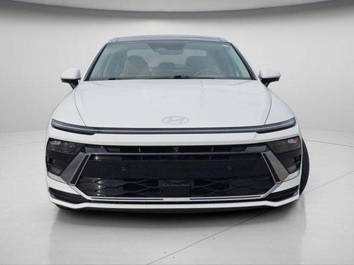 2024 Hyundai SONATA Hybrid Limited