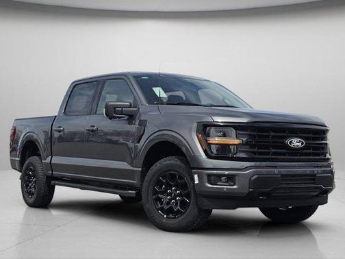 Carbonized Gray Metallic 2026 Ford F-150 XLT