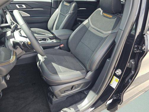 Agate Black Metallic 2026 Ford Explorer Tremor