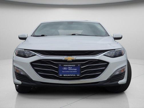 Summit White 2022 Chevrolet Malibu LT