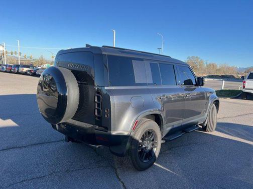 2025 Land Rover Defender S