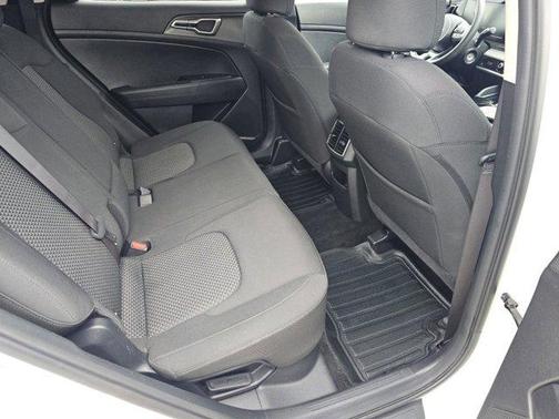 Snow White Pearl 2023 Kia Sportage Hybrid LX