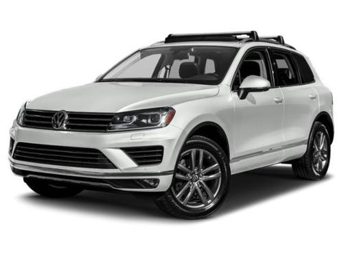 Pure White 2015 Volkswagen Touareg V6 Executive
