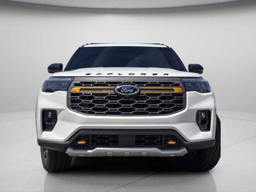 Star White Metallic Tri-Coat 2026 Ford Explorer Tremor