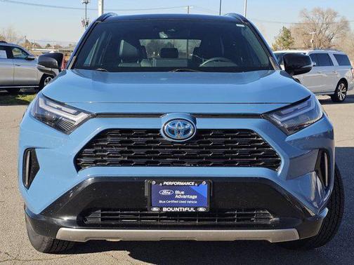 2022 Toyota RAV4 Hybrid SE
