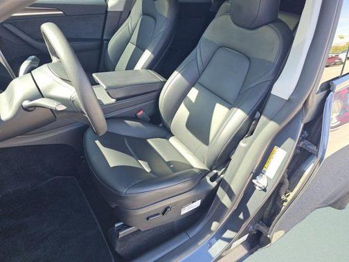 Midnight Silver Metallic 2023 Tesla Model Y Long Range