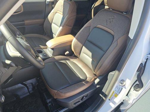 Oxford White 2026 Ford Bronco Sport Outer Banks