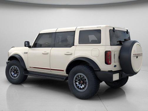 Wimbledon White 2026 Ford Bronco Outer Banks