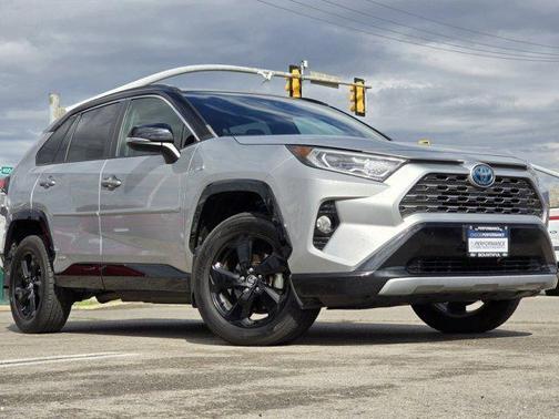 2020 Toyota RAV4 Hybrid SE