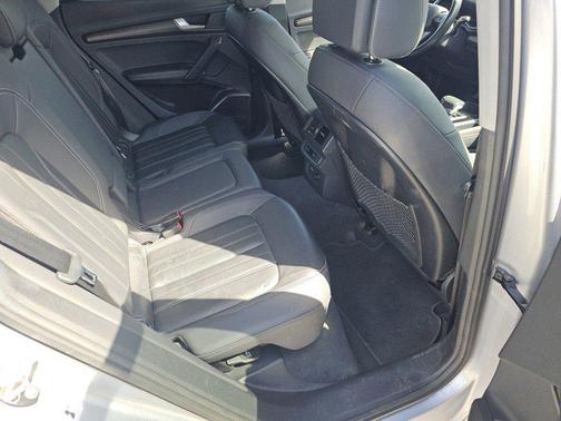 Florett Silver Metallic 2023 Audi Q5 45 S line Premium Plus