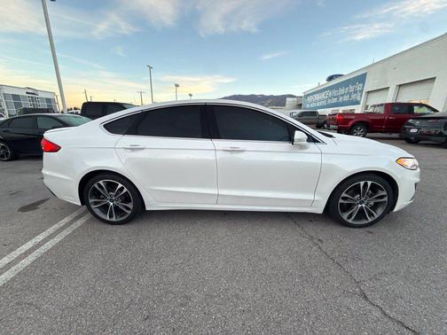 White Platinum Clearcoat Metallic 2019 Ford Fusion Titanium