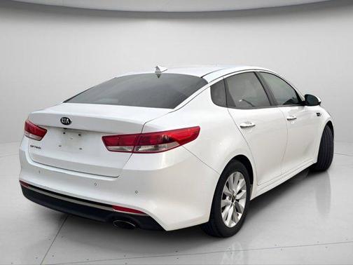 Snow White Pearl 2018 Kia Optima LX