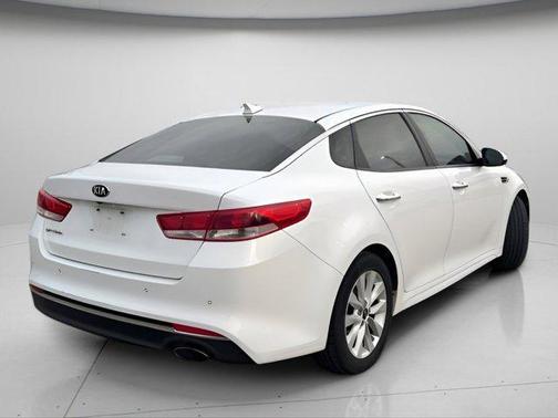 Snow White Pearl 2018 Kia Optima LX