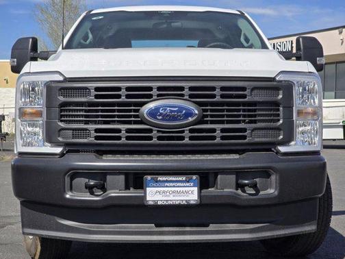 Oxford White 2026 Ford F-350 XL