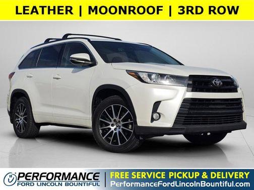 2017 Toyota Highlander SE