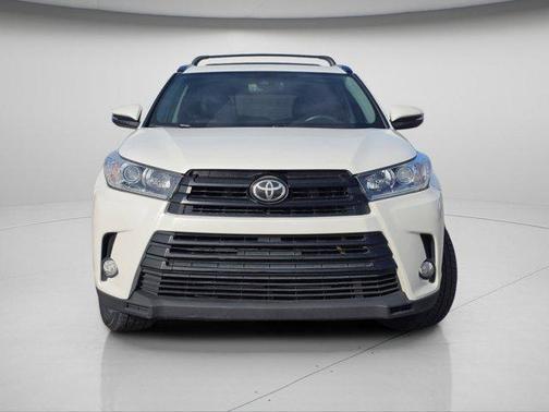 2017 Toyota Highlander SE