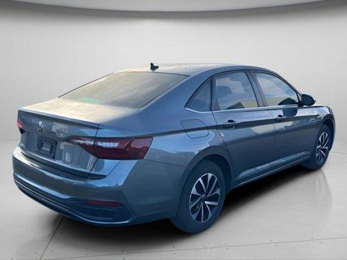 Platinum Gray Metallic 2022 Volkswagen Jetta 1.5T S