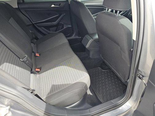 Platinum Gray Metallic 2022 Volkswagen Jetta 1.5T S