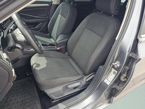 Platinum Gray Metallic 2022 Volkswagen Jetta 1.5T S