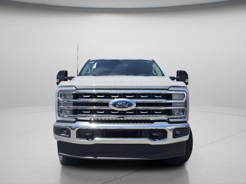 Avalanche 2026 Ford F-350 Lariat