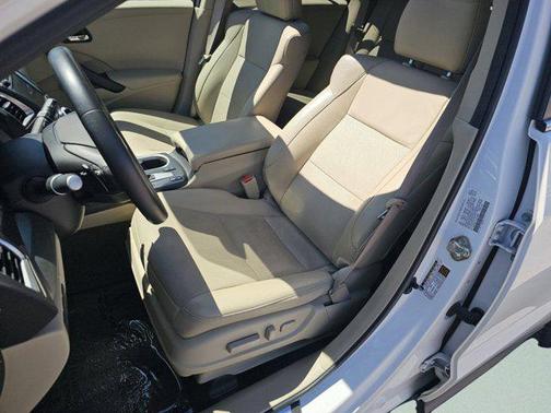 White 2017 Acura RDX Advance Package