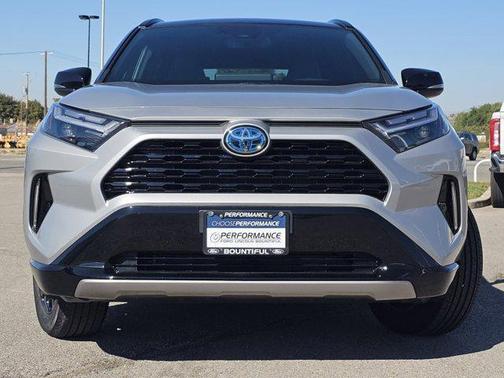 2024 Toyota RAV4 Hybrid SE