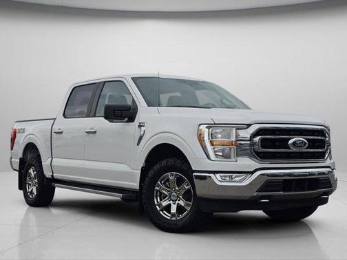 Oxford White 2021 Ford F-150 XLT
