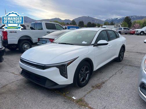Snow White Pearl 2025 Kia K4 LXS