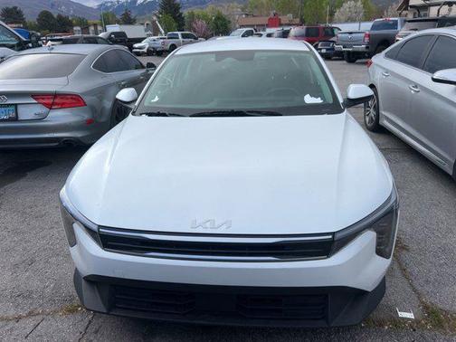 Snow White Pearl 2025 Kia K4 LXS