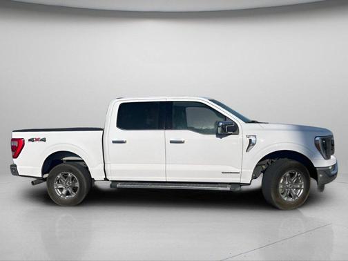 Oxford White 2021 Ford F-150 Lariat