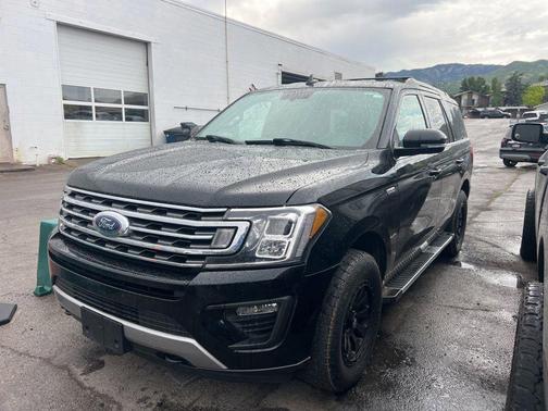Shadow Black 2018 Ford Expedition XLT