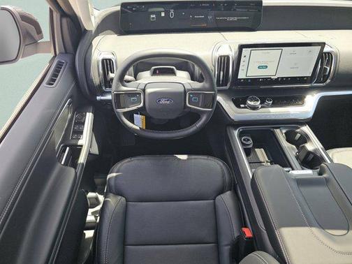 Space Silver Metallic 2026 Ford Expedition Max Platinum