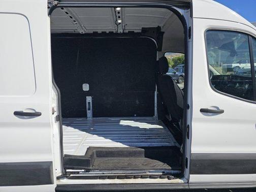 2022 Ford Transit-250 Base