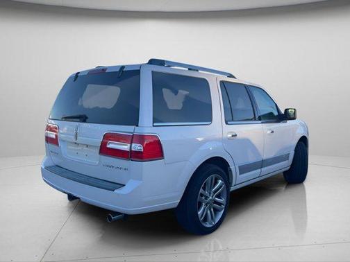 2010 Lincoln Navigator Base