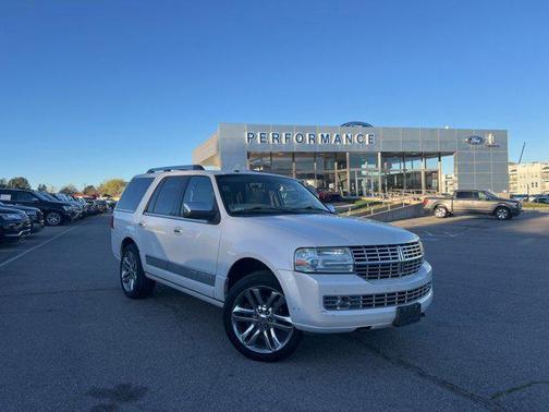 2010 Lincoln Navigator Base