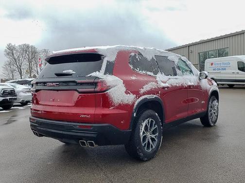 2024 GMC Acadia AWD AT4