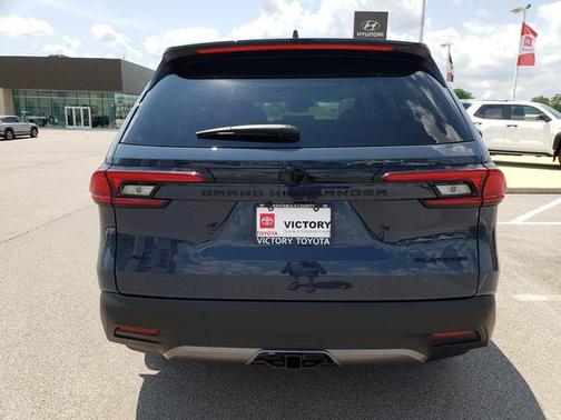 Cloud 2026 Toyota Grand Highlander Platinum