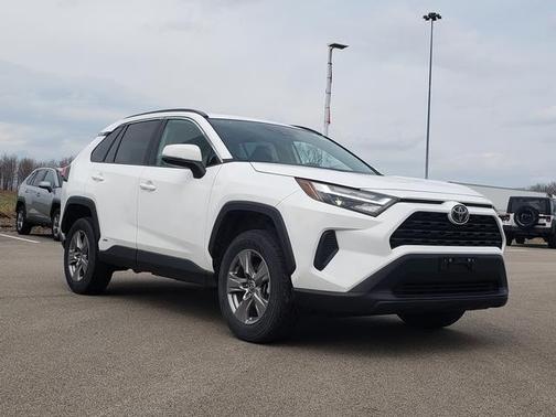 2025 Toyota RAV4 Hybrid XLE