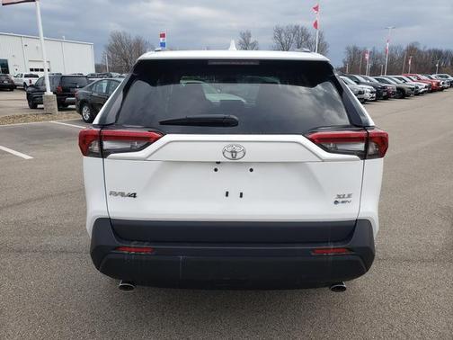 2025 Toyota RAV4 Hybrid XLE