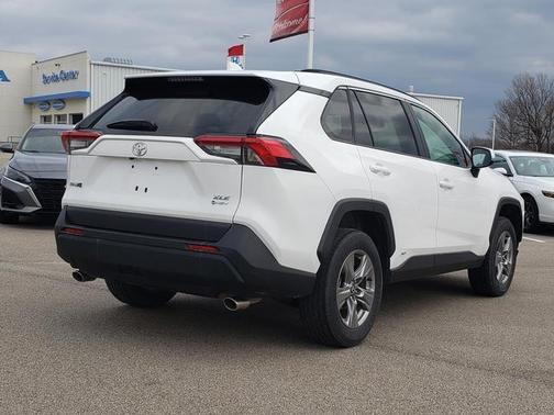 2025 Toyota RAV4 Hybrid XLE