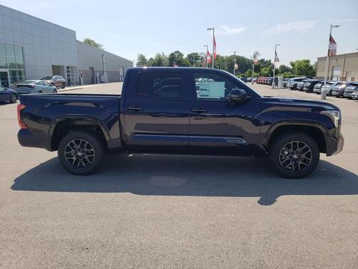 2025 Toyota Tundra Hybrid Platinum